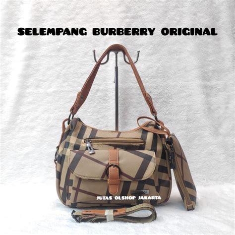 tas burberry selempang|burberry logo.